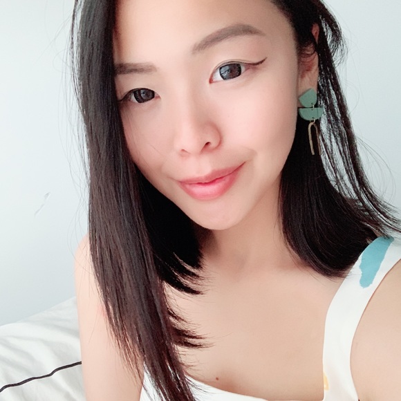 Meet your Posher, Kate - Picture 3 of 3